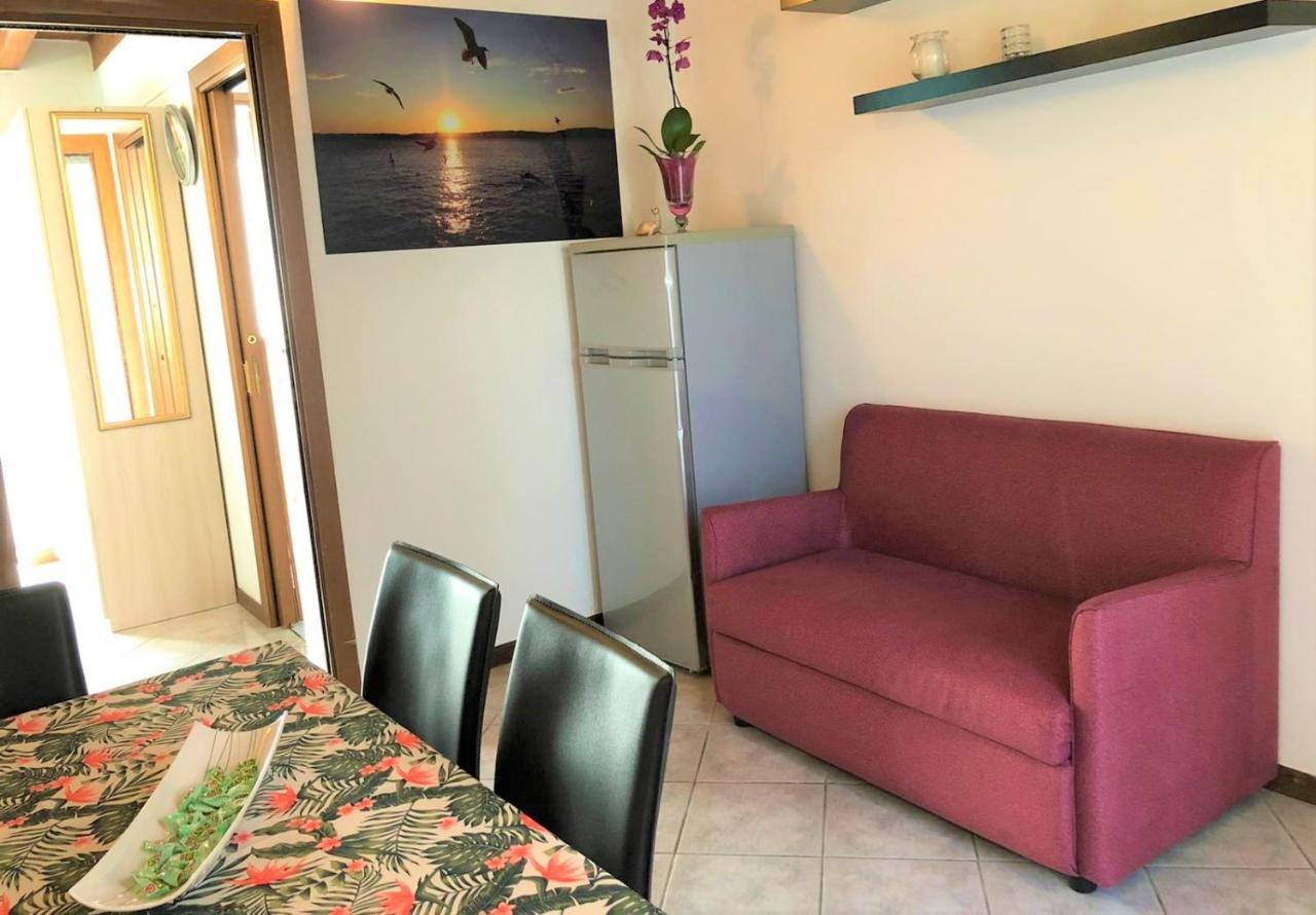 Oasi Di Paradiso - Comfy Private Apartment On Ground Floor With Terrace Desenzano del Garda Exterior photo